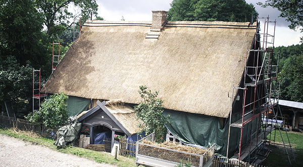 Weichert Dachbau Reetdachdecker-Fachbetrieb