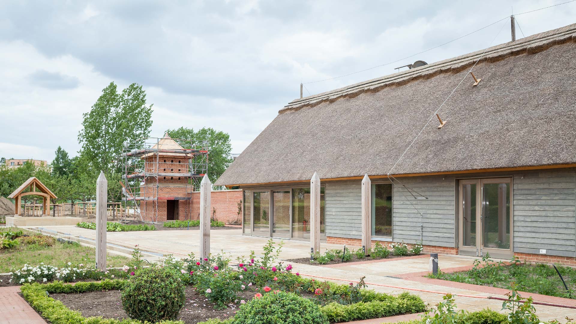 reetdachdecker_berlin_gaerten_der_welt_englisches_landhaus_02
