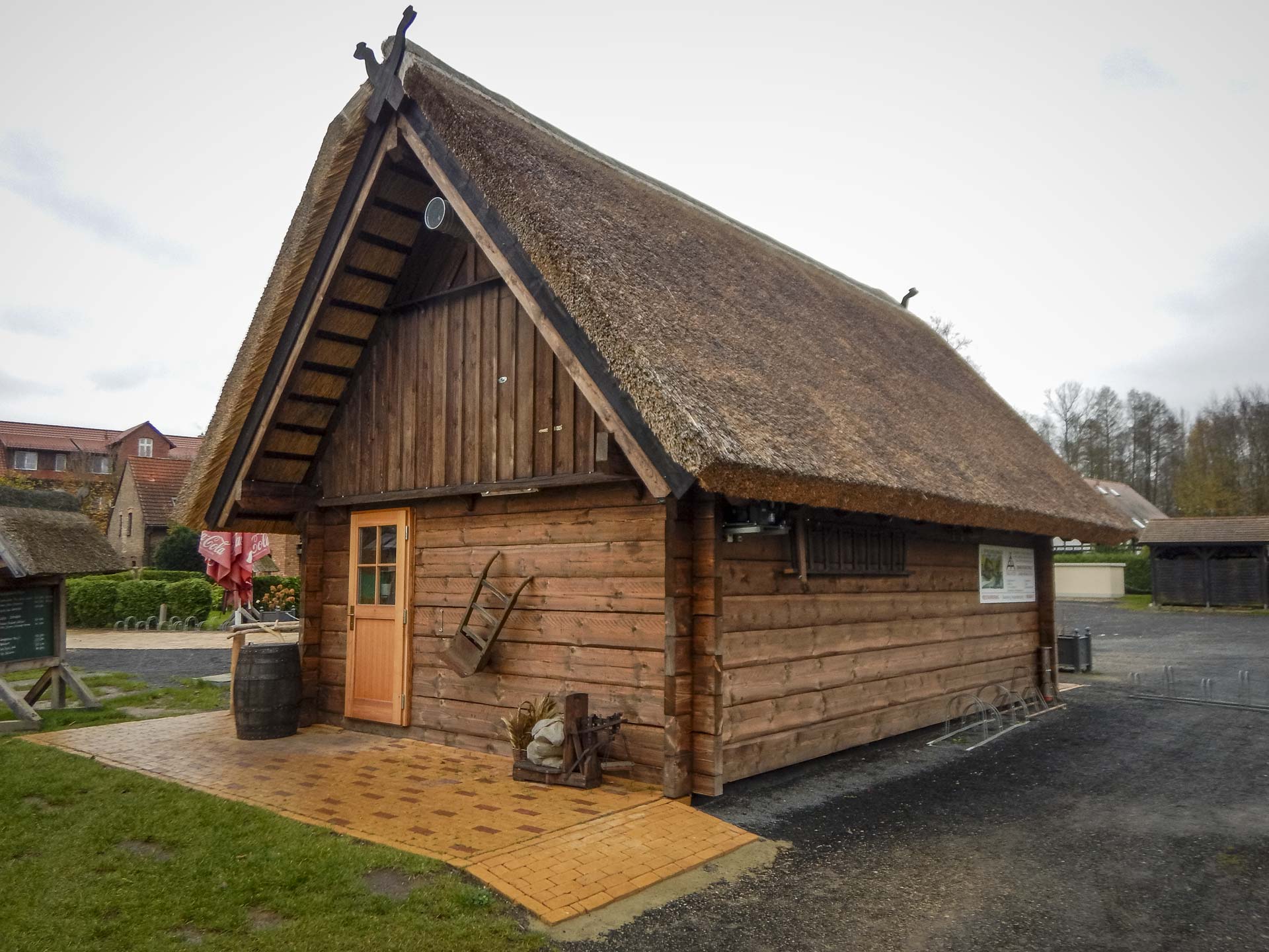 Spreewald_blockbohlenhaus_schlepzig_reetdach_01