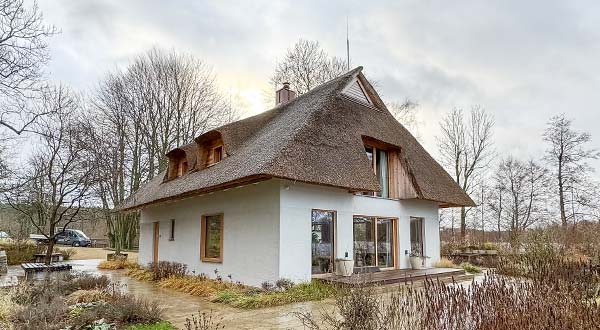 reetdachdecker-reetdach-berlin-wohnhaus-brandenburg