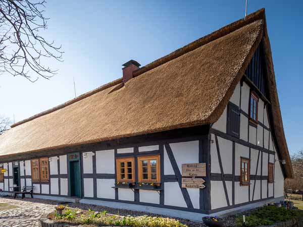 reetdach-berlin, heimatmuseum-erkner_Museumshof am Sonnenluch
